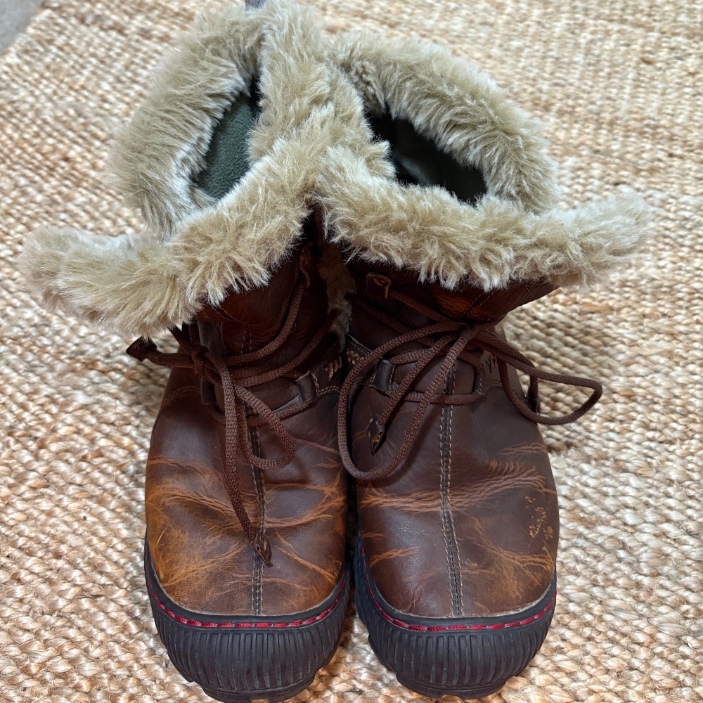 Earth Boots